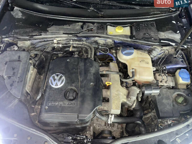 Синий Фольксваген Пассат, объемом двигателя 1.8 л и пробегом 386 тыс. км за 4750 $, фото 19 на Automoto.ua