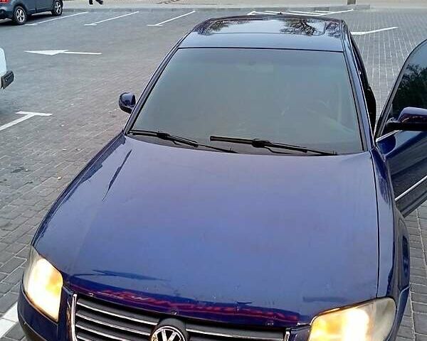 Синий Фольксваген Пассат, объемом двигателя 2.5 л и пробегом 380 тыс. км за 3800 $, фото 5 на Automoto.ua