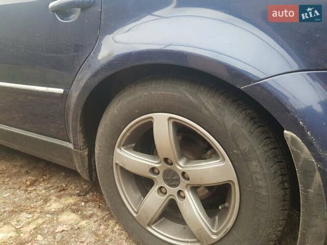 Синий Фольксваген Пассат, объемом двигателя 1.78 л и пробегом 309 тыс. км за 2950 $, фото 6 на Automoto.ua