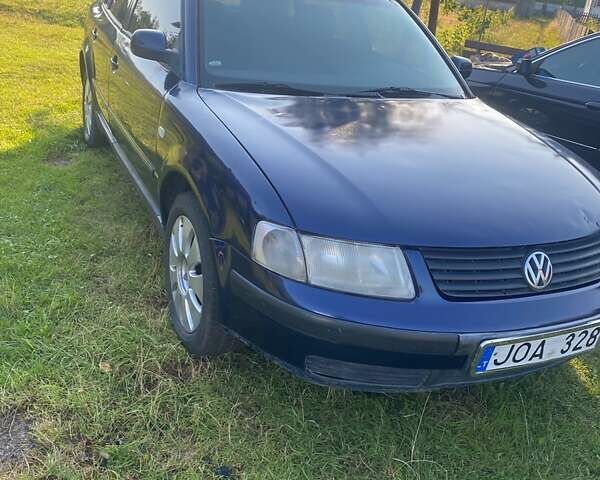 Синий Фольксваген Пассат, объемом двигателя 1.9 л и пробегом 350 тыс. км за 1900 $, фото 2 на Automoto.ua