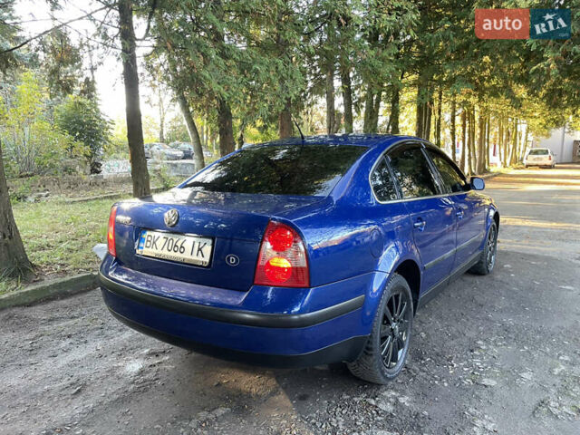 Фольксваген Пассат 2001 у Дубно на Automoto.ua Синій Фольксваген Пассат, об'ємом двигуна 1.6 л та пробігом 197 тис. км за 4600 $, фото 7 на Automoto.ua