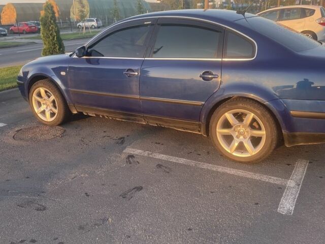 Синий Фольксваген Пассат, объемом двигателя 1.8 л и пробегом 66 тыс. км за 4400 $, фото 10 на Automoto.ua