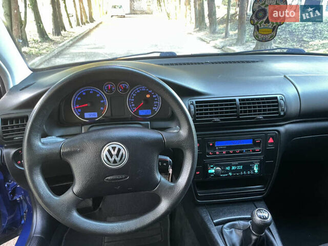 Фольксваген Пассат 2001 у Дубно на Automoto.ua Синій Фольксваген Пассат, об'ємом двигуна 1.6 л та пробігом 197 тис. км за 4600 $, фото 27 на Automoto.ua