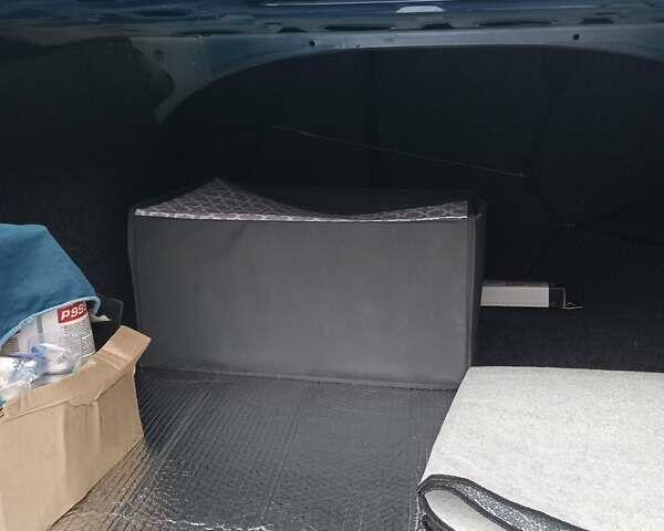 Синий Фольксваген Пассат, объемом двигателя 1.6 л и пробегом 199 тыс. км за 4300 $, фото 16 на Automoto.ua