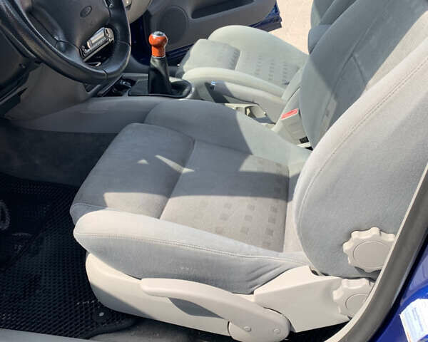 Синій Фольксваген Пассат, об'ємом двигуна 1.6 л та пробігом 252 тис. км за 5500 $, фото 10 на Automoto.ua