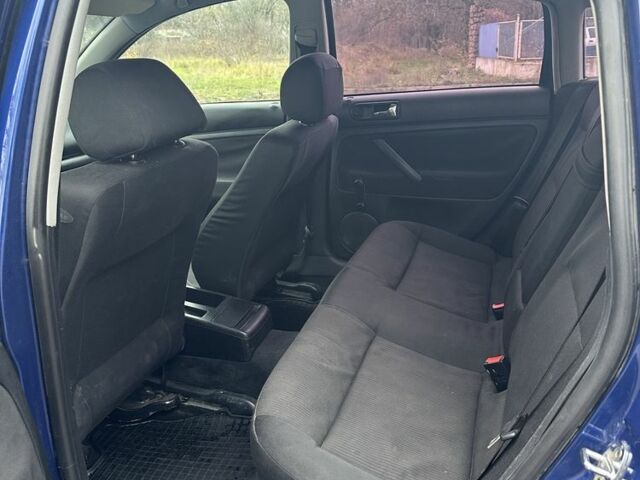 Синий Фольксваген Пассат, объемом двигателя 1.9 л и пробегом 437 тыс. км за 1950 $, фото 6 на Automoto.ua