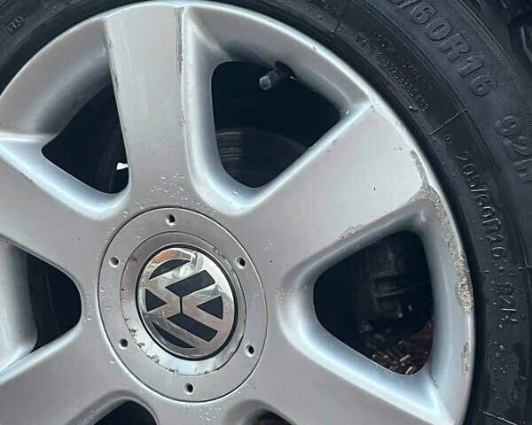 Синий Фольксваген Пассат, объемом двигателя 1.6 л и пробегом 309 тыс. км за 4100 $, фото 46 на Automoto.ua