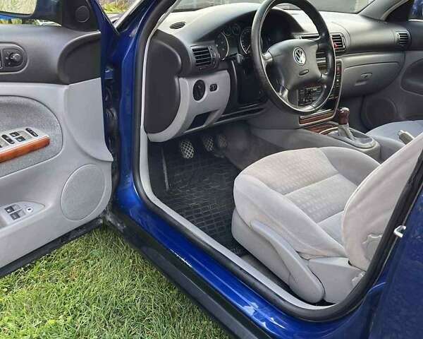 Синий Фольксваген Пассат, объемом двигателя 1.78 л и пробегом 204 тыс. км за 5137 $, фото 3 на Automoto.ua