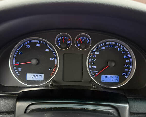 Синий Фольксваген Пассат, объемом двигателя 1.6 л и пробегом 309 тыс. км за 3850 $, фото 22 на Automoto.ua