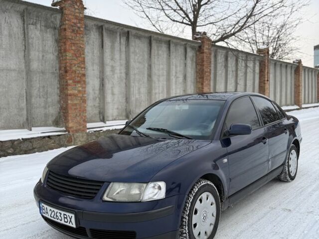 Синій Фольксваген Пассат, об'ємом двигуна 1.8 л та пробігом 245 тис. км за 3200 $, фото 2 на Automoto.ua