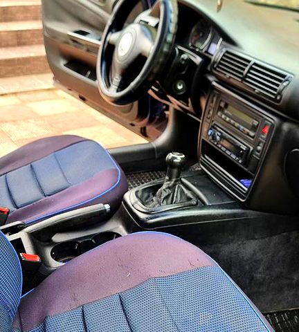 Синий Фольксваген Пассат, объемом двигателя 1.6 л и пробегом 262 тыс. км за 3800 $, фото 10 на Automoto.ua