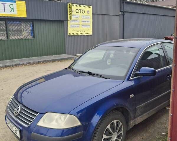 Синий Фольксваген Пассат, объемом двигателя 1.98 л и пробегом 400 тыс. км за 3500 $, фото 2 на Automoto.ua