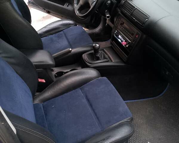 Синий Фольксваген Пассат, объемом двигателя 2.3 л и пробегом 308 тыс. км за 5000 $, фото 7 на Automoto.ua