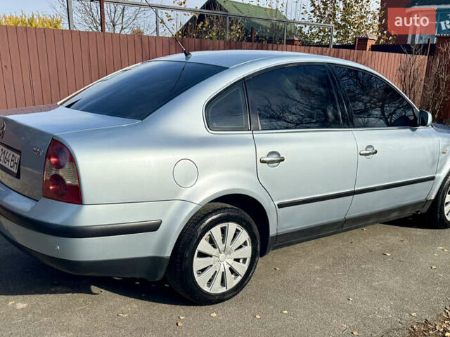 Синий Фольксваген Пассат, объемом двигателя 1.78 л и пробегом 243 тыс. км за 4200 $, фото 4 на Automoto.ua