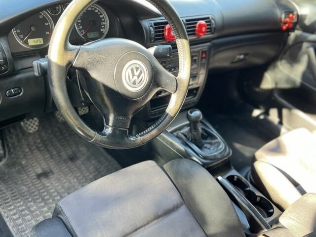 Синий Фольксваген Пассат, объемом двигателя 1.6 л и пробегом 228 тыс. км за 4000 $, фото 6 на Automoto.ua