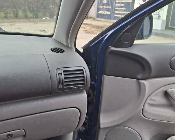 Синий Фольксваген Пассат, объемом двигателя 1.98 л и пробегом 400 тыс. км за 3500 $, фото 5 на Automoto.ua