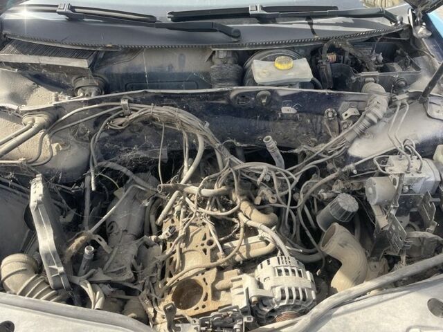 Синій Фольксваген Пассат, об'ємом двигуна 1.8 л та пробігом 100 тис. км за 1500 $, фото 5 на Automoto.ua