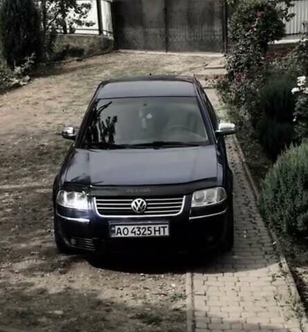 Синий Фольксваген Пассат, объемом двигателя 1.8 л и пробегом 330 тыс. км за 3200 $, фото 5 на Automoto.ua