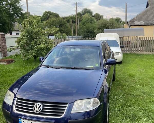 Синий Фольксваген Пассат, объемом двигателя 2 л и пробегом 317 тыс. км за 5299 $, фото 1 на Automoto.ua