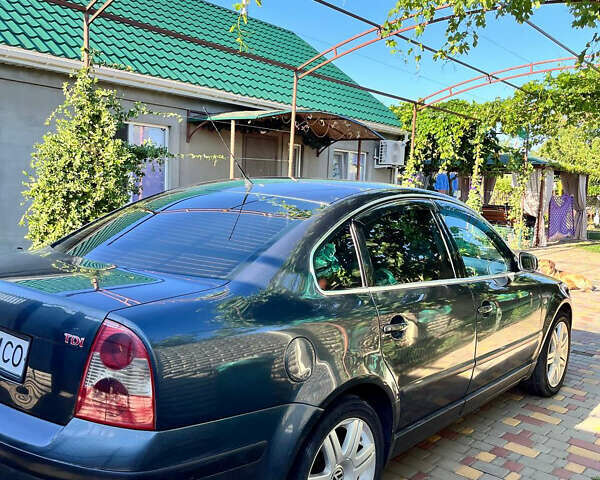 Синий Фольксваген Пассат, объемом двигателя 1.9 л и пробегом 500 тыс. км за 4500 $, фото 2 на Automoto.ua