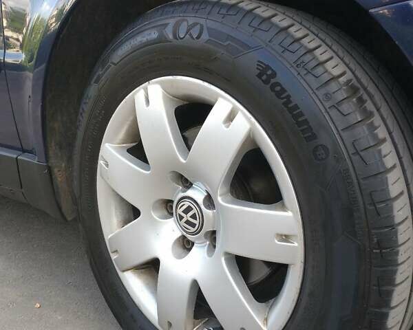 Синий Фольксваген Пассат, объемом двигателя 2 л и пробегом 317 тыс. км за 5299 $, фото 6 на Automoto.ua