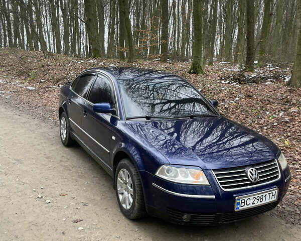 Синий Фольксваген Пассат, объемом двигателя 1.78 л и пробегом 290 тыс. км за 4750 $, фото 1 на Automoto.ua