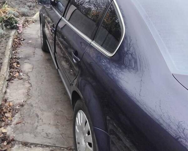 Синий Фольксваген Пассат, объемом двигателя 1.8 л и пробегом 311 тыс. км за 4500 $, фото 1 на Automoto.ua