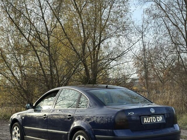 Синій Фольксваген Пассат, об'ємом двигуна 0 л та пробігом 270 тис. км за 2550 $, фото 1 на Automoto.ua