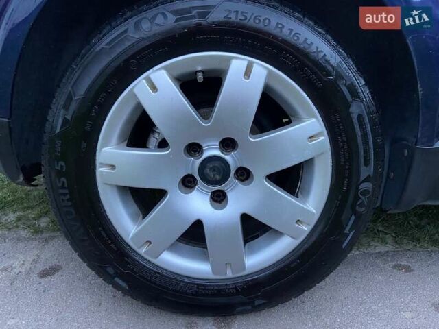 Синий Фольксваген Пассат, объемом двигателя 2 л и пробегом 317 тыс. км за 5299 $, фото 3 на Automoto.ua