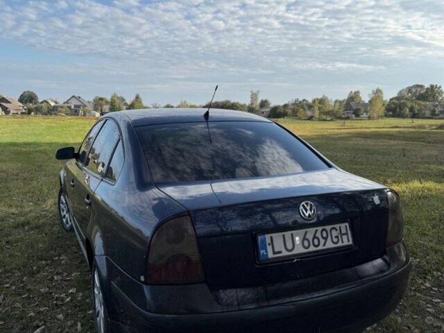 Синий Фольксваген Пассат, объемом двигателя 1.9 л и пробегом 350 тыс. км за 1900 $, фото 6 на Automoto.ua