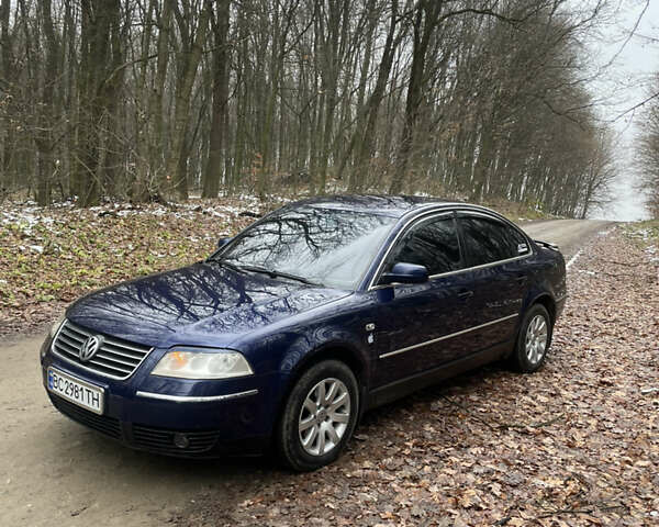 Синий Фольксваген Пассат, объемом двигателя 1.78 л и пробегом 290 тыс. км за 4750 $, фото 2 на Automoto.ua