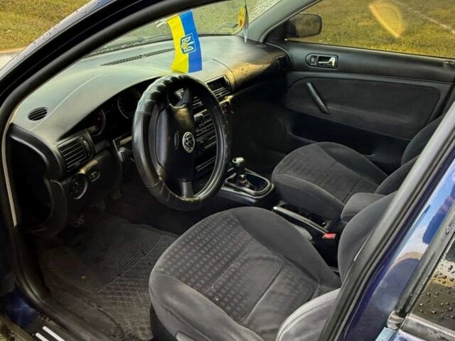 Синий Фольксваген Пассат, объемом двигателя 1.9 л и пробегом 350 тыс. км за 1900 $, фото 5 на Automoto.ua