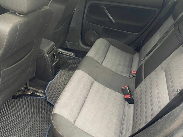 Синий Фольксваген Пассат, объемом двигателя 1.9 л и пробегом 289 тыс. км за 4500 $, фото 5 на Automoto.ua