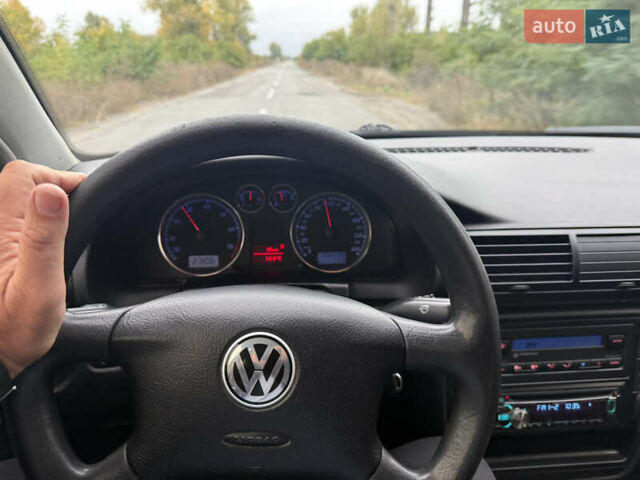 Синій Фольксваген Пассат, об'ємом двигуна 1.6 л та пробігом 388 тис. км за 3999 $, фото 6 на Automoto.ua