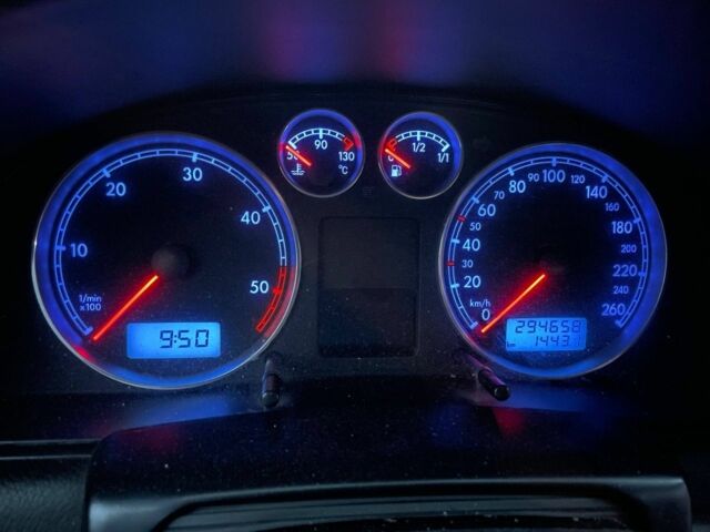 Синий Фольксваген Пассат, объемом двигателя 1.9 л и пробегом 294 тыс. км за 4700 $, фото 2 на Automoto.ua