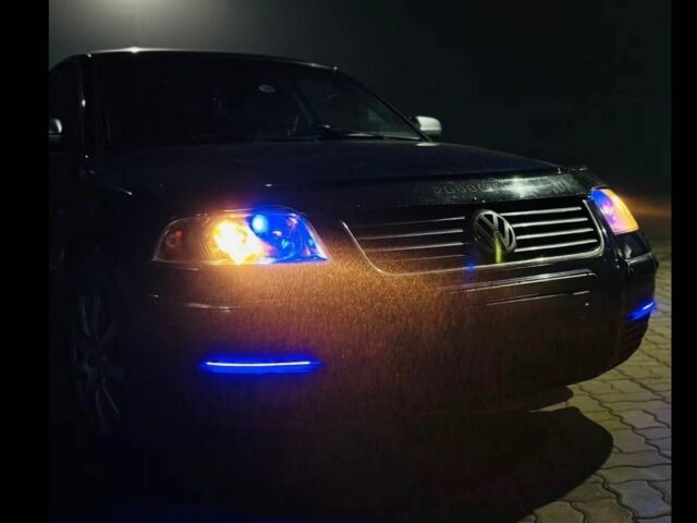 Синій Фольксваген Пассат, об'ємом двигуна 1.8 л та пробігом 330 тис. км за 3200 $, фото 11 на Automoto.ua