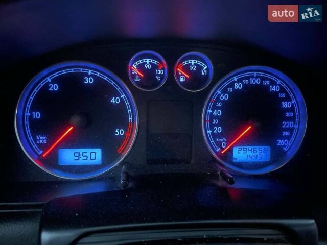 Синий Фольксваген Пассат, объемом двигателя 1.9 л и пробегом 294 тыс. км за 4700 $, фото 2 на Automoto.ua