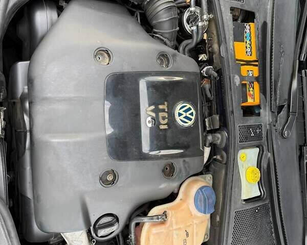 Синій Фольксваген Пассат, об'ємом двигуна 2.5 л та пробігом 304 тис. км за 5450 $, фото 10 на Automoto.ua