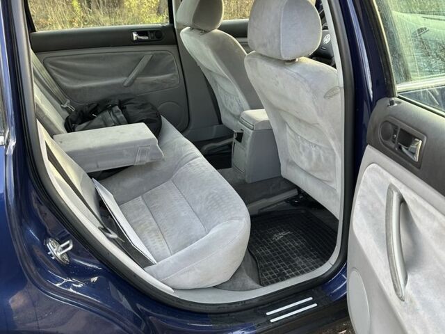 Синій Фольксваген Пассат, об'ємом двигуна 0 л та пробігом 270 тис. км за 2550 $, фото 8 на Automoto.ua