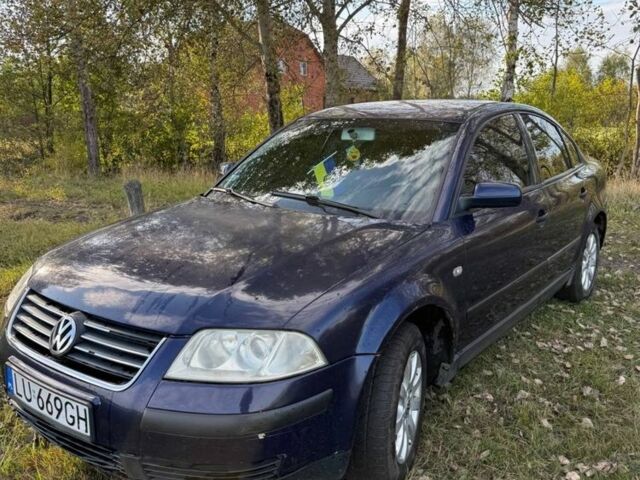 Синий Фольксваген Пассат, объемом двигателя 1.9 л и пробегом 350 тыс. км за 1900 $, фото 1 на Automoto.ua