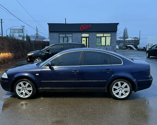 Синий Фольксваген Пассат, объемом двигателя 1.98 л и пробегом 300 тыс. км за 4800 $, фото 1 на Automoto.ua