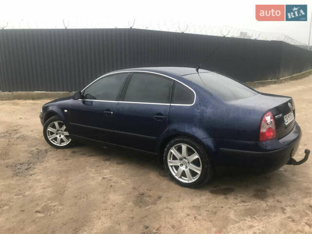 Синий Фольксваген Пассат, объемом двигателя 2 л и пробегом 300 тыс. км за 4800 $, фото 2 на Automoto.ua