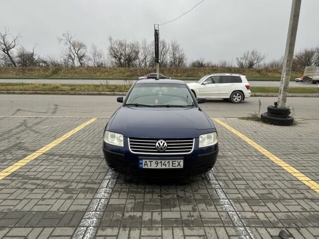 Синий Фольксваген Пассат, объемом двигателя 1.6 л и пробегом 350 тыс. км за 2200 $, фото 1 на Automoto.ua