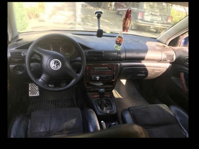 Синій Фольксваген Пассат, об'ємом двигуна 1.8 л та пробігом 330 тис. км за 3200 $, фото 6 на Automoto.ua