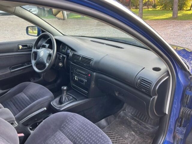 Синий Фольксваген Пассат, объемом двигателя 1.9 л и пробегом 320 тыс. км за 1300 $, фото 7 на Automoto.ua