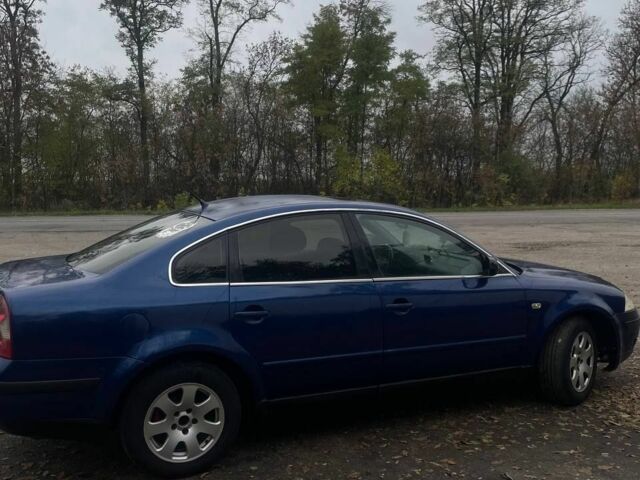 Синий Фольксваген Пассат, объемом двигателя 1.9 л и пробегом 289 тыс. км за 4500 $, фото 4 на Automoto.ua