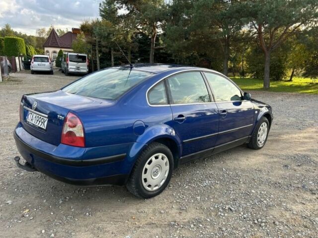 Синий Фольксваген Пассат, объемом двигателя 1.9 л и пробегом 320 тыс. км за 1300 $, фото 1 на Automoto.ua