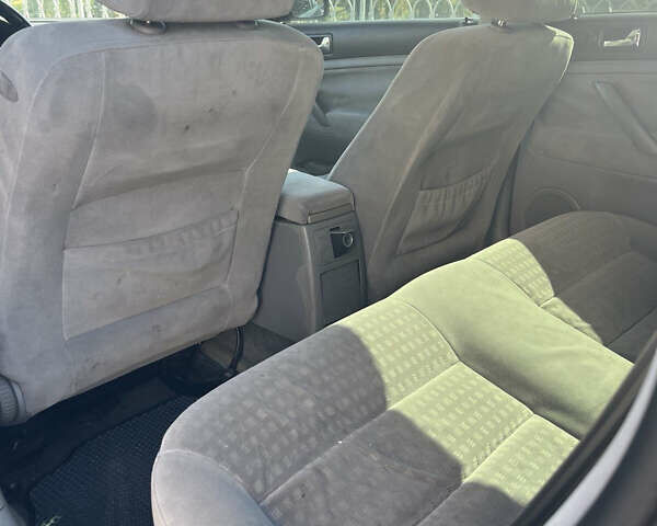 Синий Фольксваген Пассат, объемом двигателя 2.5 л и пробегом 270 тыс. км за 4200 $, фото 8 на Automoto.ua