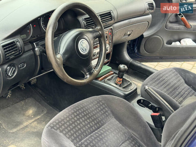 Синий Фольксваген Пассат, объемом двигателя 1.78 л и пробегом 384 тыс. км за 3550 $, фото 7 на Automoto.ua