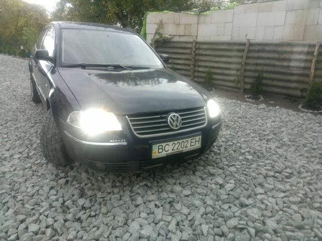 Синий Фольксваген Пассат, объемом двигателя 1.8 л и пробегом 200 тыс. км за 3000 $, фото 1 на Automoto.ua